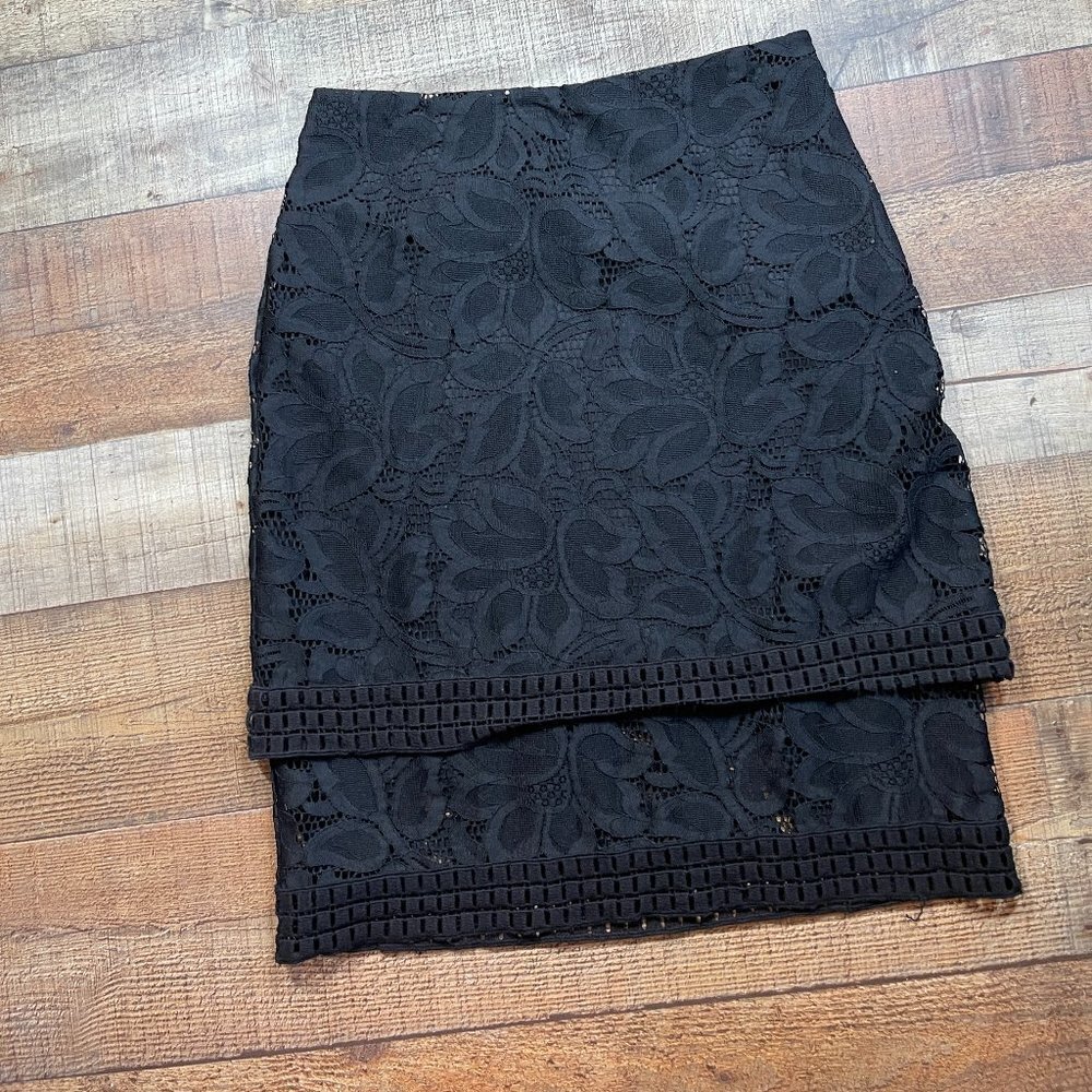 Worthington Black Lined 2 Tiered Lace Skirt size 6